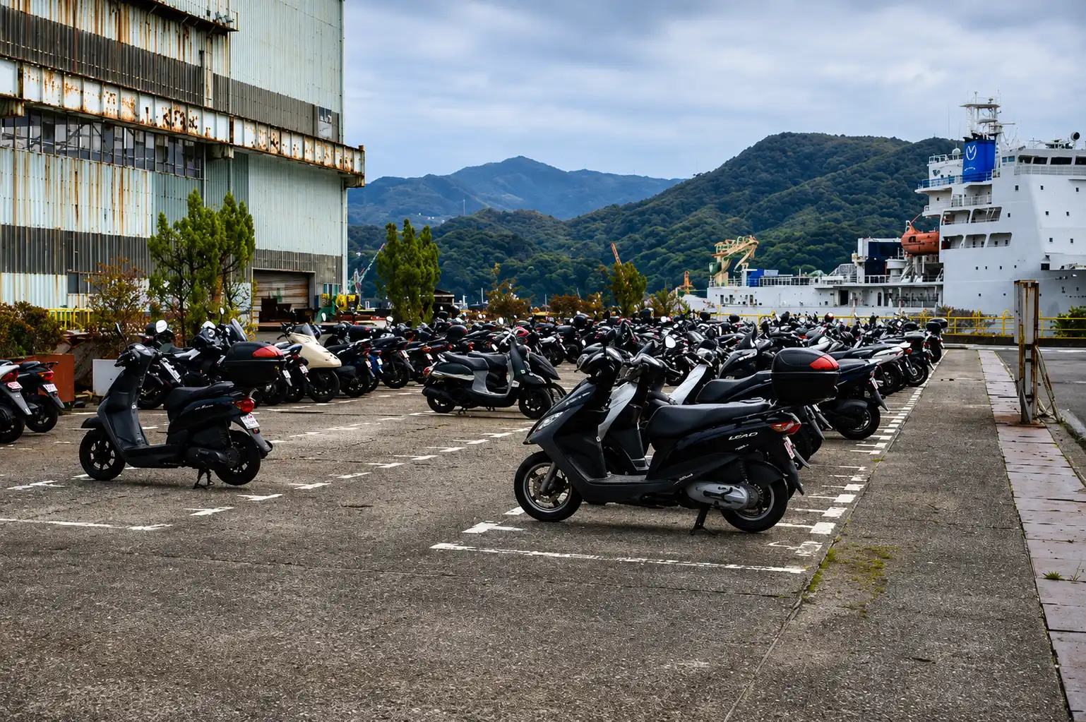 三菱重工長崎造船所 バイク通勤者用駐輪場